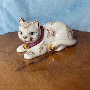 Franklin Mint White and Gold Cat Figurine with Floral Accents